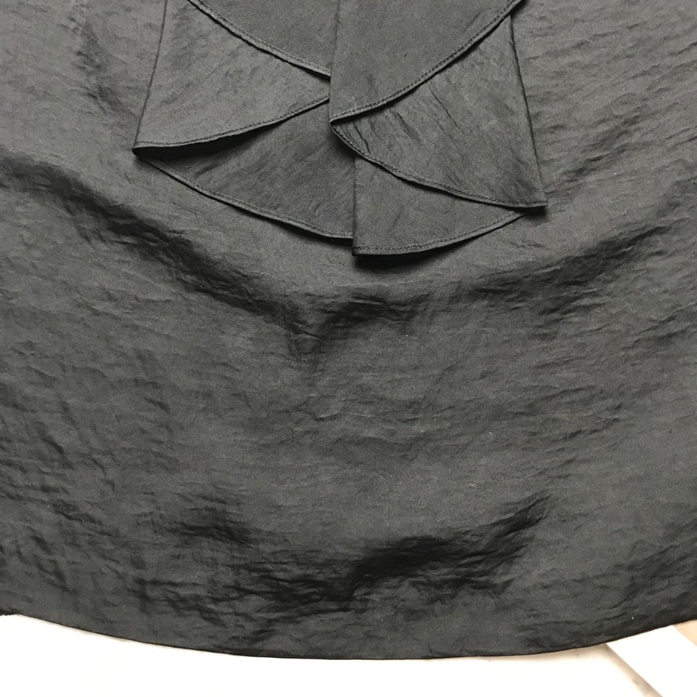Club Monaco Black Ruffle Front Sleeveless Shell - Picture 7 of 9